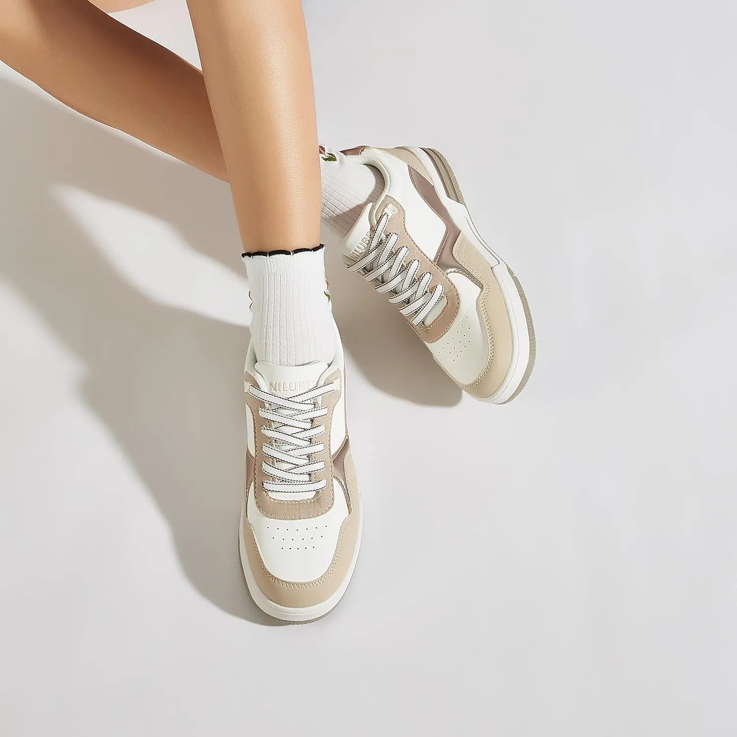 Niluber Women's Fashion Low Top Sneakers - White PU Leather Tennis Shoes-Lace Up Comfortable Casual Waking Shoes