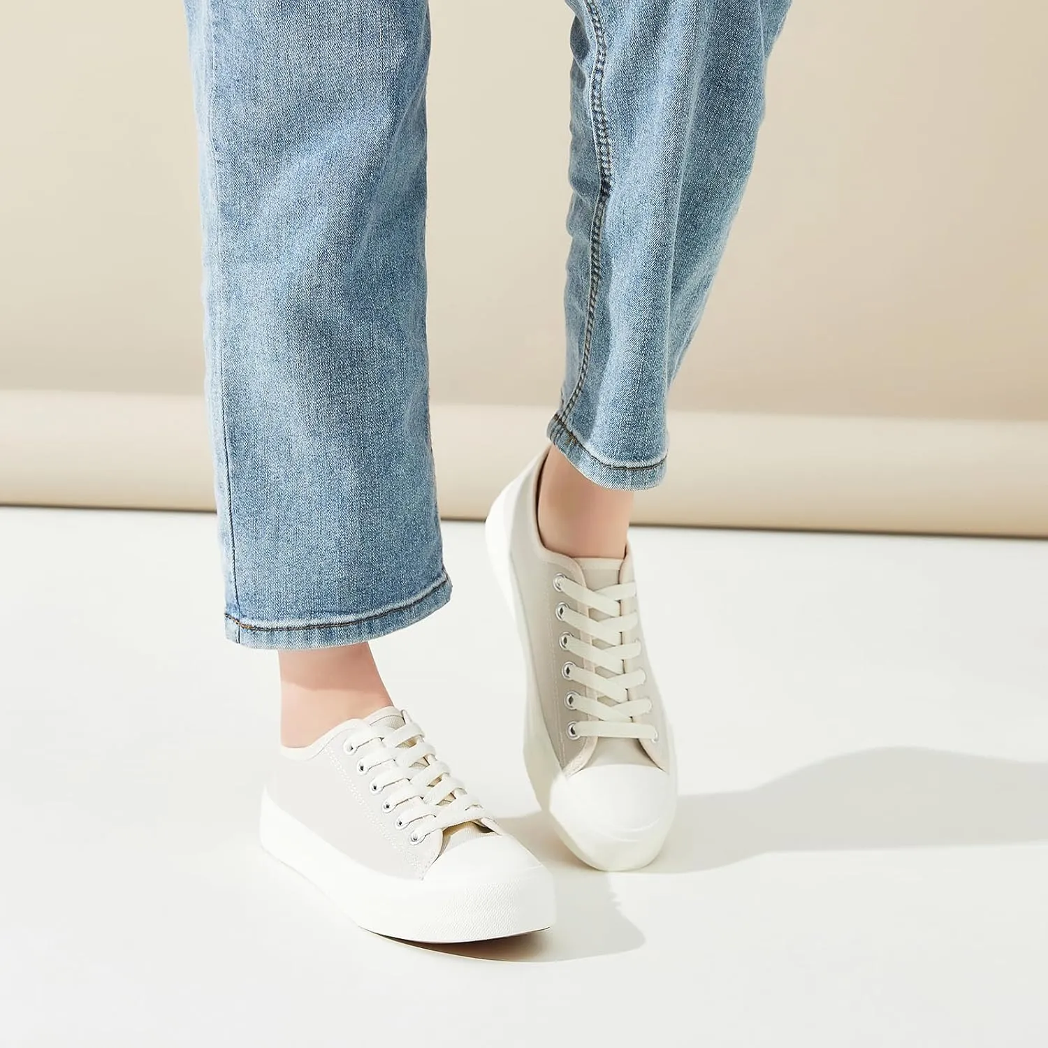 Womens Breathable Canvas Shoes,Lace up Canvas Sneakers for Women,Low Top Fashion Sneakers,Classic Black and White Sneakers