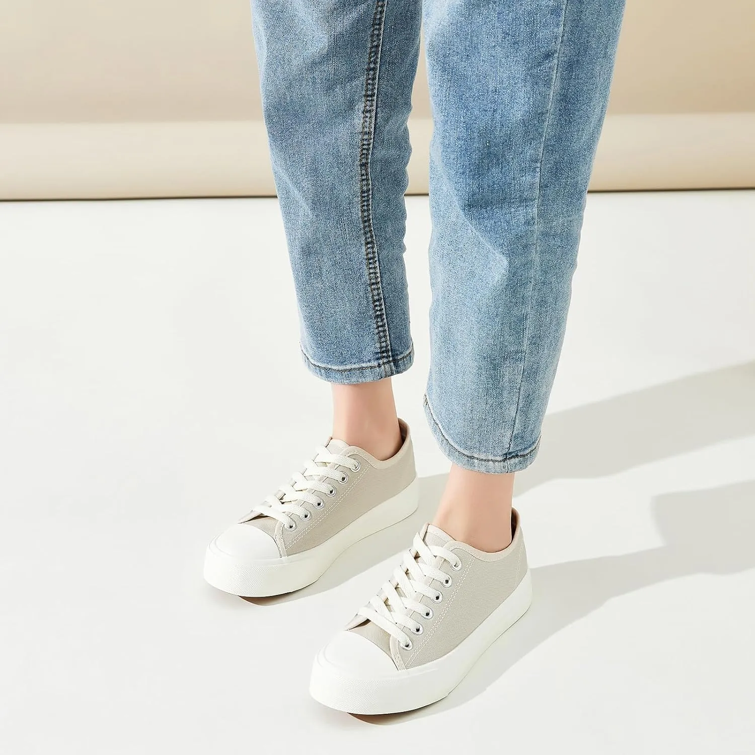 Womens Breathable Canvas Shoes,Lace up Canvas Sneakers for Women,Low Top Fashion Sneakers,Classic Black and White Sneakers