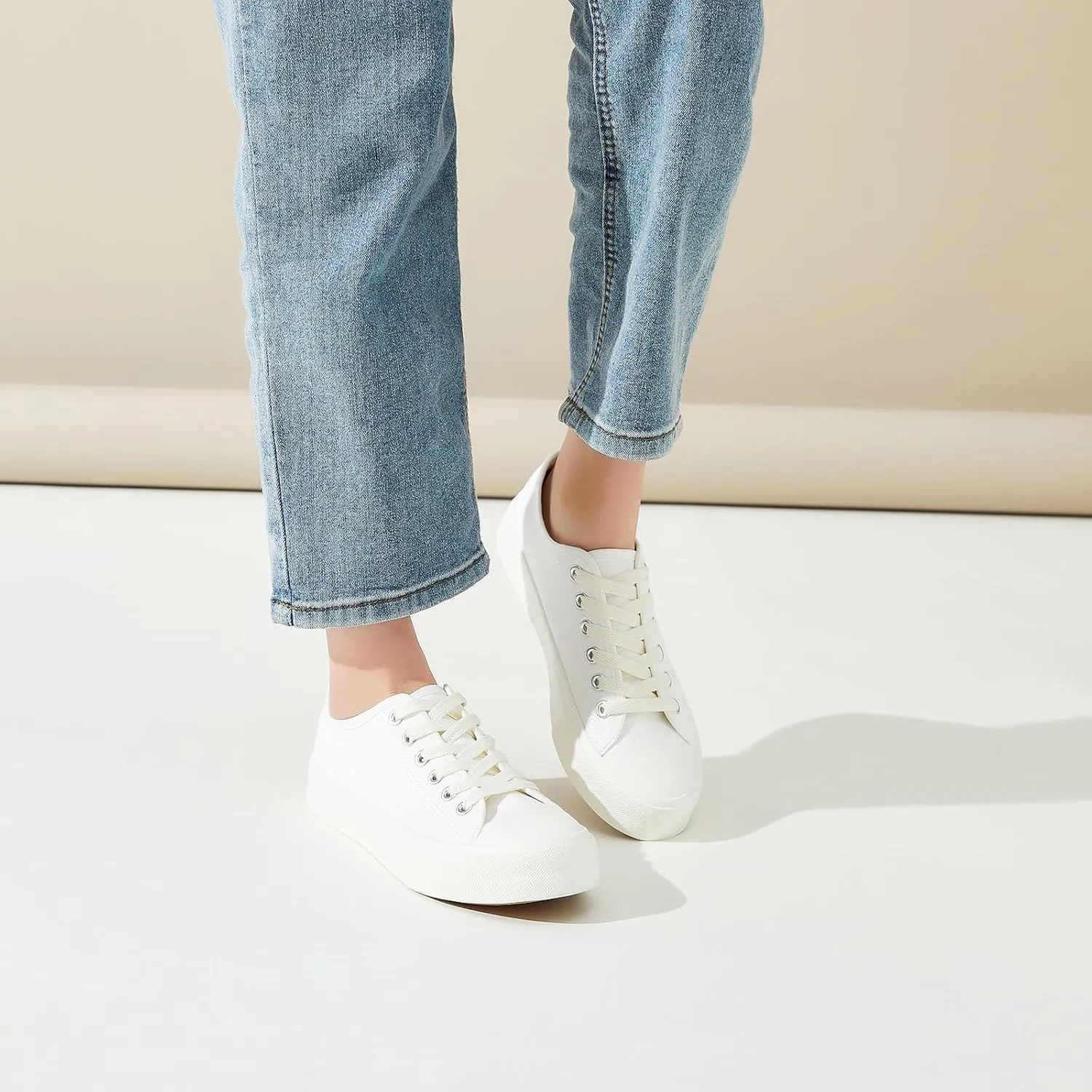 Womens Breathable Canvas Shoes,Lace up Canvas Sneakers for Women,Low Top Fashion Sneakers,Classic Black and White Sneakers