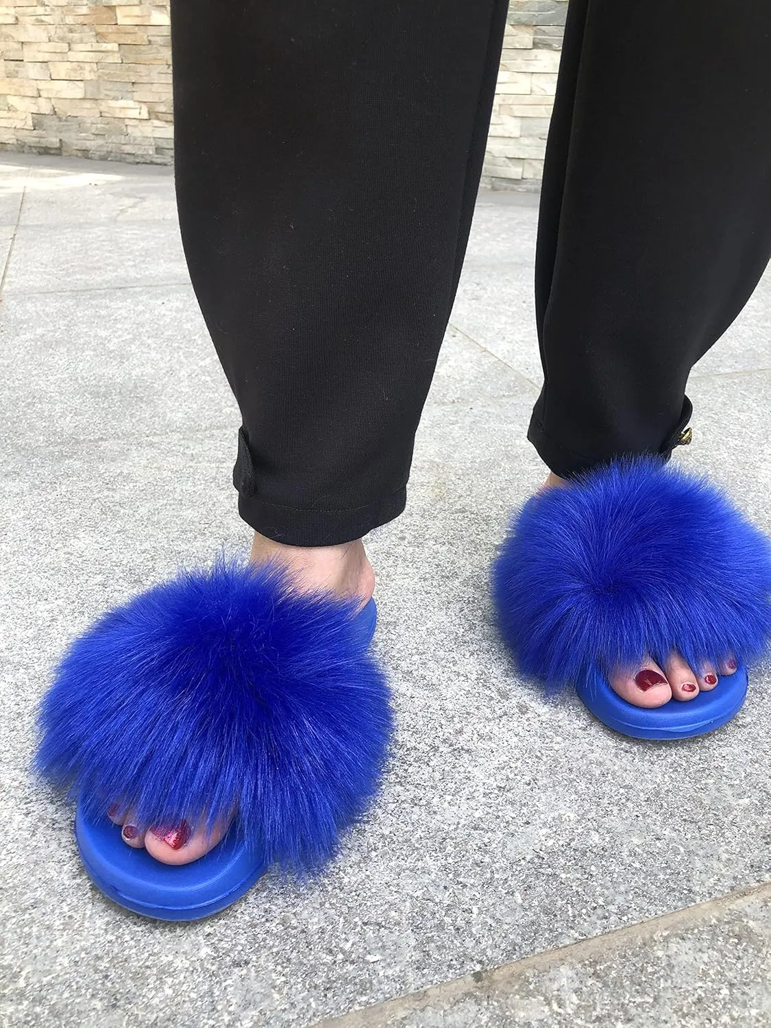 Women's Faux Fur Slides, Open Toe Cute Fur Slippers, Indoor or Outdoor Comfortable Furry Slide Sandals With Fluffy Fur